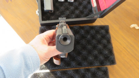 ]Vendo mi fantástica pistola UNIQUE DS69 en calibre 22 , que decir de esta arma tan mítica que no se sepa, 31