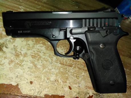 Hola compañeros de tiro, pongo en venta mi taurus pt 945 en calibre 45 acp con un solo cargador de 8+1, 00