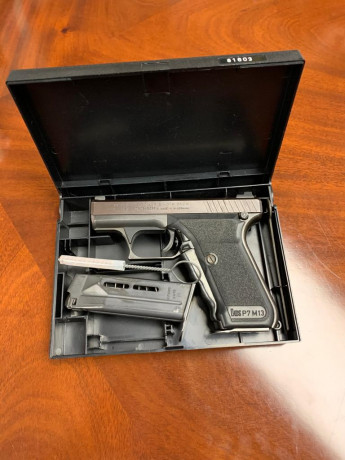 Se vende HK p7 m13 seminueva.
Es de un amigo que a la vez heredó.
Muy pocos disparos.Se encuentra en Zaragoza. 01