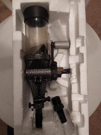 Vendo dosificador LYMAN 55, casi no tiene uso. Pido 75€ con los portes incluidos 10