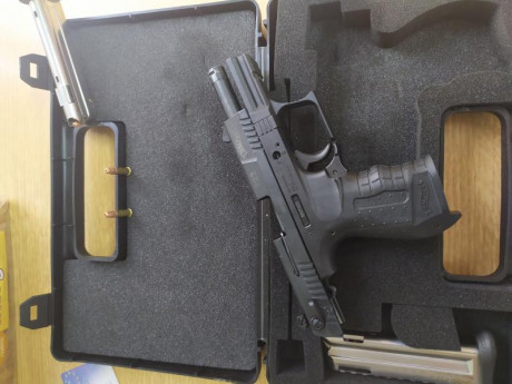 se vende walther P22, muy pocos disparos, lleva dos cargadores y su maletin original. tiene el cañon que 02