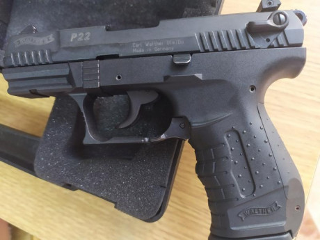 se vende walther P22, muy pocos disparos, lleva dos cargadores y su maletin original. tiene el cañon que 00