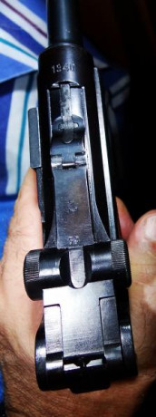 Respetables Caballeros, he adquirido en Argentina una Parabellum P 08, adjunto algunas fotos, agradecería 01