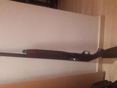 Hola, se vende por exceso de armas esta escopeta, funciona perfectamente, el muelle de la culata es nuevo 02