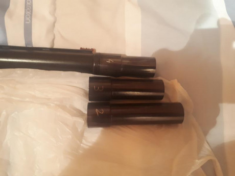 Hola, se vende por exceso de armas esta escopeta, funciona perfectamente, el muelle de la culata es nuevo 00