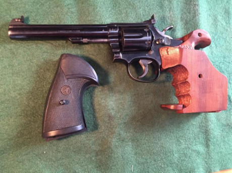 Buenas pongo en venta el revólver, que decir más del mismo, que no se halla dicho. Calibre 38WC. Estado 00