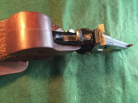 Buenas pongo en venta el revólver, que decir más del mismo, que no se halla dicho. Calibre 38WC. Estado 30