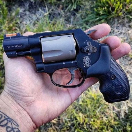 Hola, estoy interesado en comprar este revolver

Smith and wesson pd 360 airlite Titanium.

357 

Saludos 01