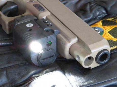 VENDIDO¡¡¡
Nuevo a estremar, módulo estadounidense, fabricado por Crimson Trace, para arma corta -se fija 10