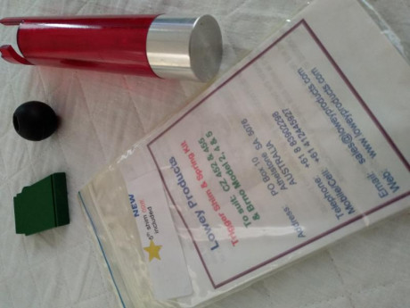 Saludos a todos,

Vendo un kit para CZ452 o Brno 2E compuesto por;

Protector de cerrojo de Lowey Products 00