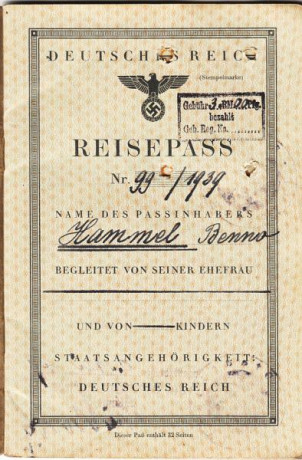  EN RECUERDO Y HOMENAJE A LOS QUE YA NO ESTÁN. 

Si pones en  GOOGLE   PASAPORTES EN LA MEMORIA  da igual 91