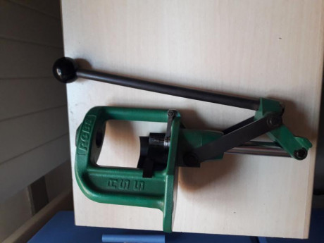 Vendo prensa monoestación RCBS Reloader Special 5, es muy robusta y está en muy buen estado. No dispone 00
