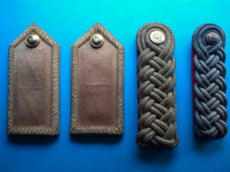 Vendo militaria,insignias...etc del las FFAA españolas. Cualquier duda o foto mas detallada podeis pedirmelo. 60