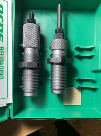 Vendo juego de Dies del calibre 308/307 Winchester.
Juego completo por los dos dies que se ven, yo nunca 00