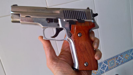 La Norinco NP22..!

Saludos. 
Vendo esta Norinco NP22, calibre 9 mm. parabellum, ya sabéis, clon de la 00