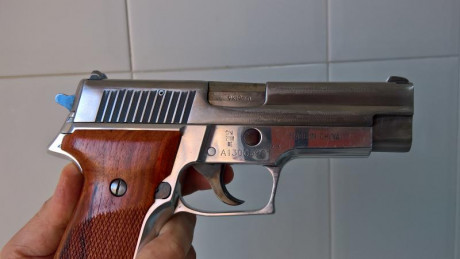 La Norinco NP22..!

Saludos. 
Vendo esta Norinco NP22, calibre 9 mm. parabellum, ya sabéis, clon de la 10