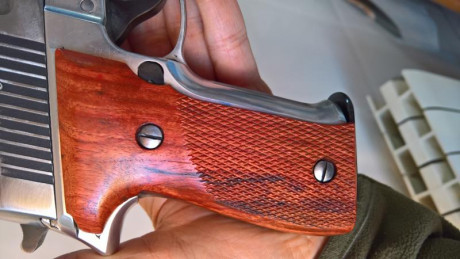 La Norinco NP22..!

Saludos. 
Vendo esta Norinco NP22, calibre 9 mm. parabellum, ya sabéis, clon de la 21