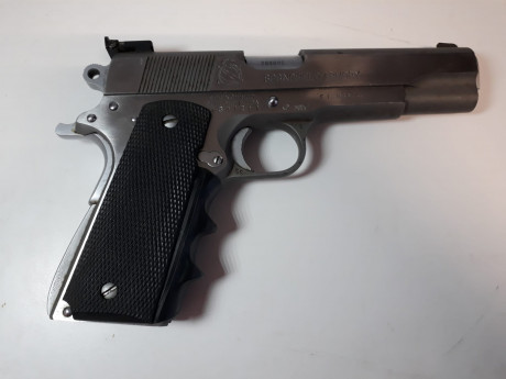 Vendo una Springfield tipo 1911, con muy poco uso. Calibre 9mm parabellum. Se entrega con dos cargadores 10