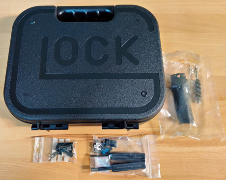 Vendo Glock 17 Gen 4 en estado impoluto como se puede apreciar en las fotos, no tiene más de 200 disparos. 11