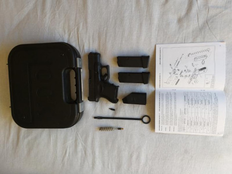 Vendo Glock 26 3°generación. El arma está guiada en A. Está en perfectas condiciones, en mi poder no ha 02