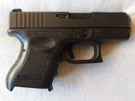 Vendo Glock 26 3°generación. El arma está guiada en A. Está en perfectas condiciones, en mi poder no ha 01