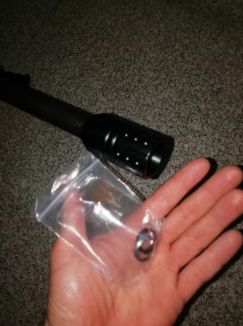 Freno de boca para rosca 5/8-24, hasta proyectiles 7 mm. De acero y con arandelas de acope y accesorio 12