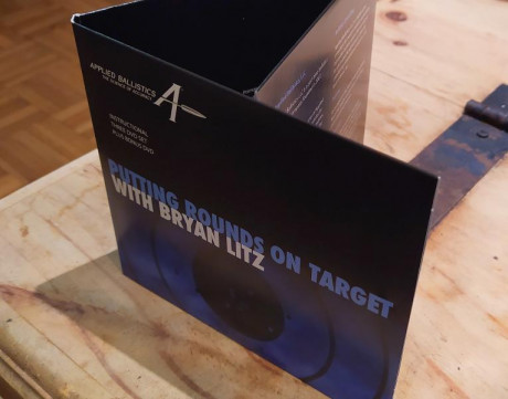 Vendo el Set de 3 DVD + 1 Disco Bonus "Putting Rounds On Target", de Bryan Litz. 

Fantastico 00