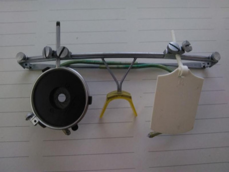 Hola compañeros de tiro, por motivos de no usar estas gafas, las pongo en venta para los que la necesiteis, 02