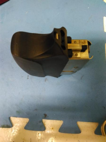 Hola compañeros de caza y tiro, vendo un cargador de 10 tiros para rifle Benelli Argos en calibre 30-06 00