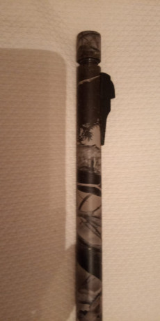 Rifle con varios años, pero poco uso. Nada oxidado
Visor paralaje
Solo se vende el conjunto, precio 700 00