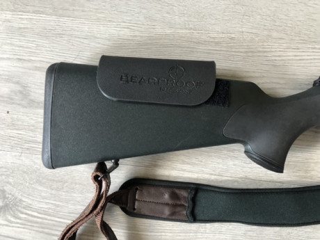 Vendo este rifle blaser r8 profesional con cargador extraible.Tiene 5 años pero está como nuevo ya que 00
