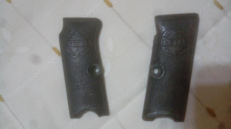 Vendo par de cachas de ASTRA 300, algo ajadas pero en buen estado. 

Precio: 20€ - gastos envió incluidos. 01