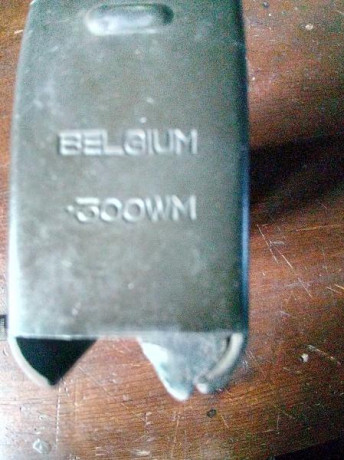 CARGADOR   original, pone belgium  y 300 wm,, no esta limitado, es original de hace muchos años,precio 10