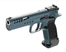 Hola a todos, escribo este tema por que tengo muchas dudas sobre el arma que comprarme. Mi intención es 100