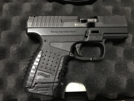 Vendo Walther PPS de 9 mm parabellum con menos de 50 disparos, 
euros, se entrega con dos cargadores de 00