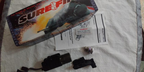 Se vende linterna para Beretta 92 FS con soporte e interruptor de empuñadura ,es de una muestra que jamas 01