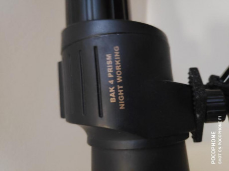 De 8 a 24 aumentos, con trípode, tapalentes y funda de transporte. 

La cremallera de la funda está estropeada.

50 01