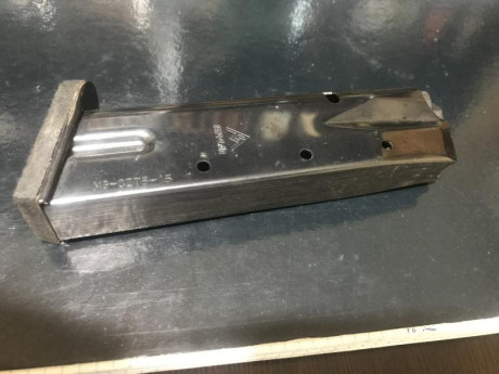 Cargador tanfoglio force compac 
25
Cargador MG CZ 75  - 15 
25 01