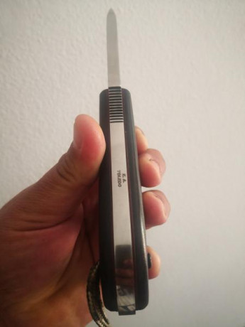 Cuchillo modelo bushcraft en acero d2 y madera de ébano cuchillo realizado por el artesano toledano José 00