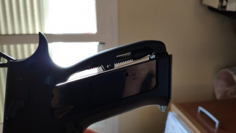 He hecho una consulta sobre este problema en "muestra tu cz 75"

 Buenas tardes.

Soy un feliz 71