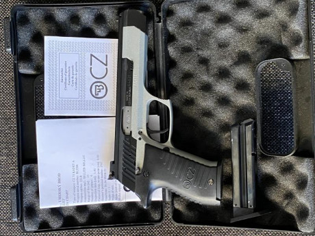 Vendida.  pistola CZ 122 SPORT Cal. 22 LR, perfecta para iniciarse en el tiro deportivo.
Con dos cargadores 00