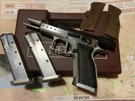 Pongo a la venta mi Tanfoglio LIMITED del 9Pb, con maletin original y dos juegos de cachas originales 02