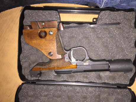 Hola vendo unique des 69 perfecta para subir a Segunda va con dos cargadores y maletin 150€ un saludo 10