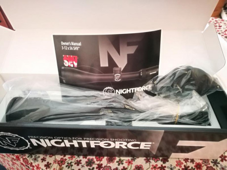 Totalmente nuevo a estrenar, solamente se abrió para hacer las fotos.
Vendo visor de la prestigiosa marca 00