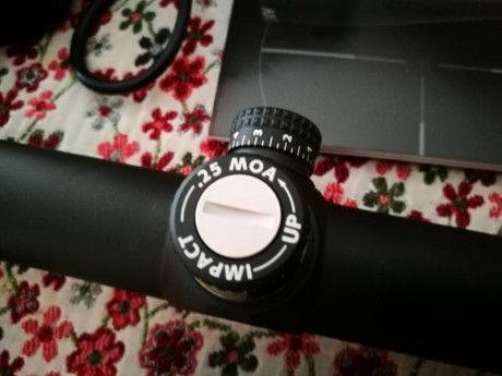 Totalmente nuevo a estrenar, solamente se abrió para hacer las fotos.
Vendo visor de la prestigiosa marca 12