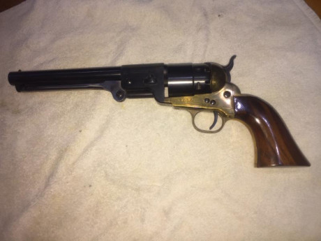 EL PRECIO PASA A SER DE 300 EUROS

Se vende revolver de avancarga UBERTI replica Confederation Army modelo 02