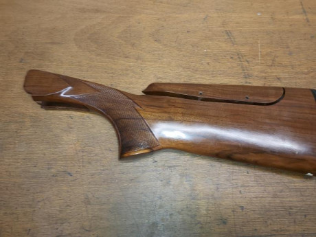 Vendo culata de escopeta superpuesta PERAZZI mx8, para bascula calibre 20, pequeña, con salida y ventaja 12