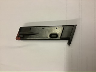 Vendo cargador para CZ 75 B del kit 22 lr , su estado es muy bueno, tiene marcas de uso normales sin ningún 01