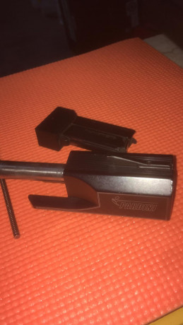 Se vende Pardini hp 32 calibre 32, muy poco uso, la pistola viene con maletín original y la cacha es talla 110