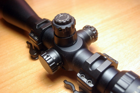 Visor Sightmark 4-16x44 en perfecto estado, sin marcas ni rozaduras. Perfecto para disparos a media y 11